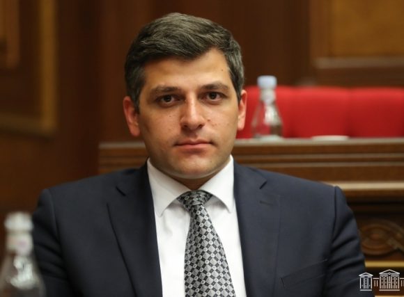 Գևորգ Սիմոնյանն ազատվել է ՀՀ առողջապահության նախարարի տեղակալի պաշտոնից