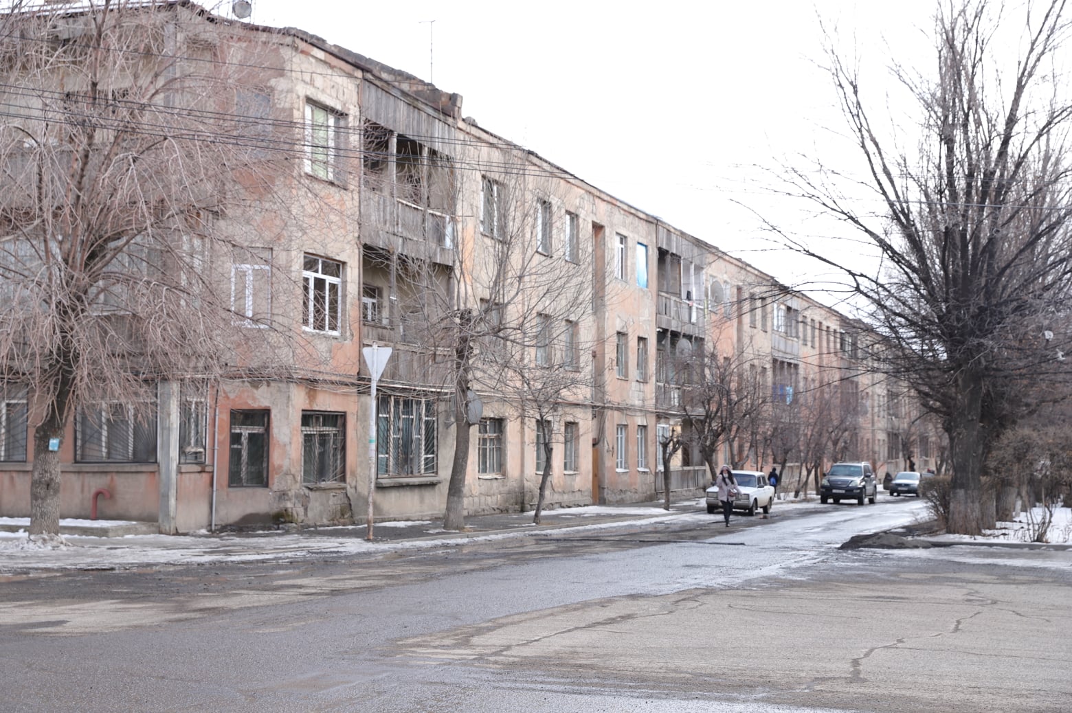 Քաղաքաշինության կոմիտեի մասնագետները շրջայց են կատարել Գյումրիի վթարային շենքերում