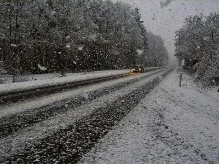 Ծաղկաձորի, Հրազդանի, Չարենցավանի, Ջերմուկի տարածաշրջաններում տեղում է ձյուն