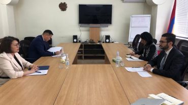 Միգրացիոն ծառայության պետն ընդունել է Ալտինայ Օմուրբեկովային
