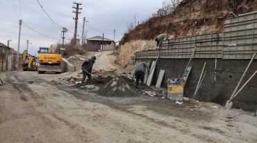 Ստեփանակերտում շարունակվում են ճանապարհաշինական աշխատանքները