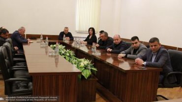Արցախում  քննարկվել են պատերազմի հետևանքով շահառու դարձած ու բնակարանային ապահովման կարիք ունեցող քաղաքացիների խնդիրները