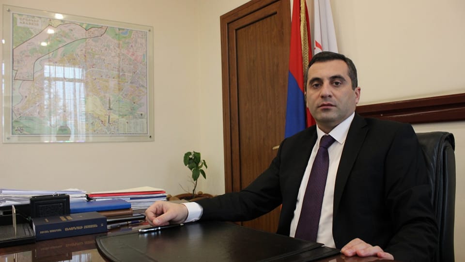 Երևանի Արաբկիր վարչական շրջանի ղեկավարը դադարեցնում է աշխատանքը