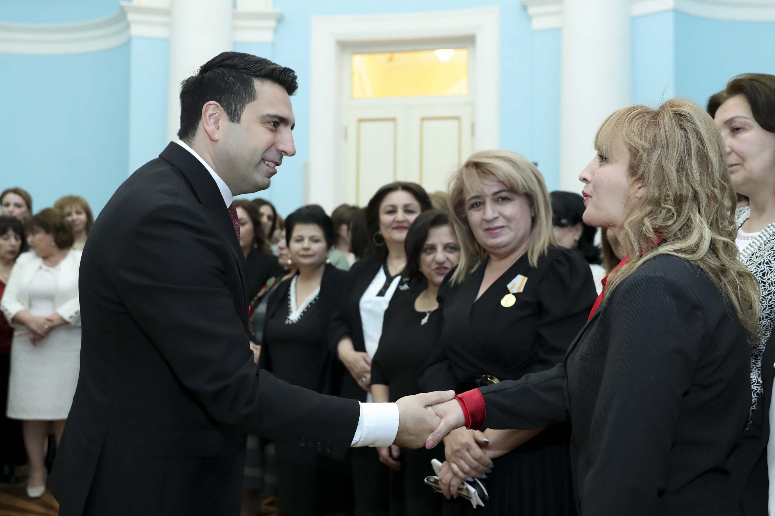 Ալեն Սիմոնյանը Կանանց տոների միամսյակի շրջանակում ընդունել է մի խումբ մանկավարժների