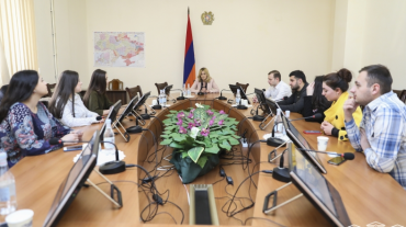 Անուշ Բեղլոյանը հանդիպել է ուսանողների հետ