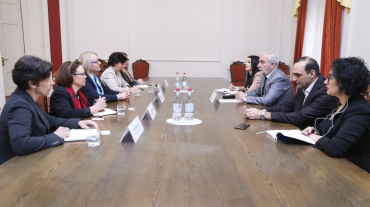 Հայաստանում հավատարմագրված դեսպաններին Անդրանիկ Քոչարյանը ներկայացրել է պաշտպանության և անվտանգության ոլորտում իրականացվող բարեփոխումները