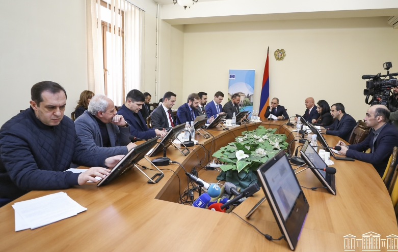 ԱԺ տնտեսական հարցերի մշտական հանձնաժողովի նիստում քննարկվել են երկրորդ ընթերցման ներկայացված օրինագծեր