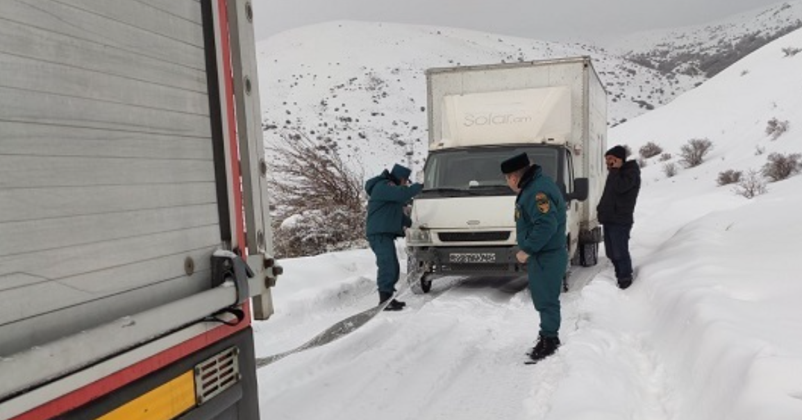 Փրկարարներն արգելափակումից դուրս են բերել 142 ավտոմեքենա