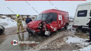Արագածոտնի մարզում բախվել են 2 Ford Transit-ներ. կա վիրավոր