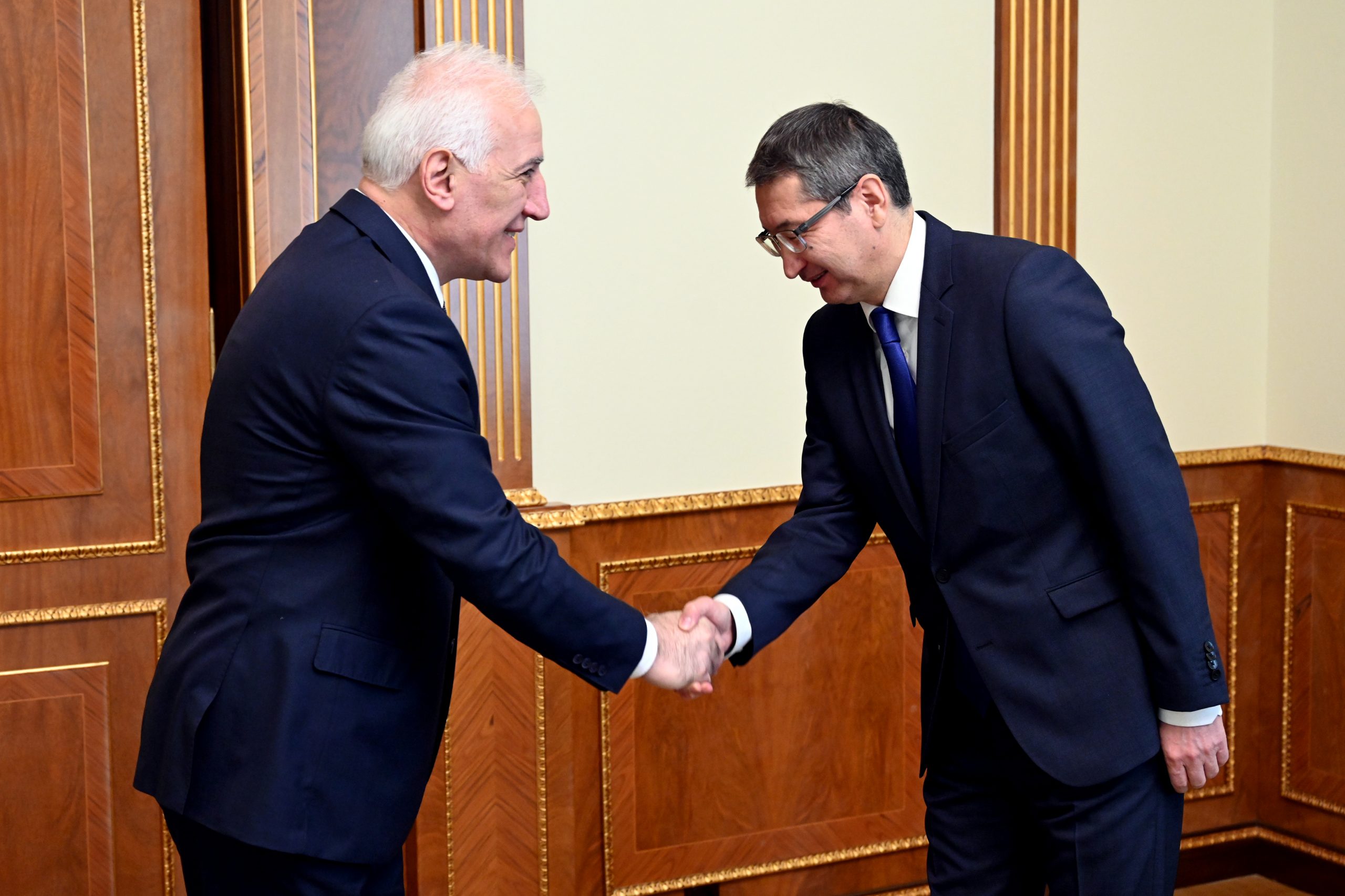 Նախագահ Վահագն Խաչատուրյանն ընդունել է Հայաստանում Ղազախստանի դեսպան Բոլատ Իմանբաևին