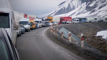 Ավտոճանապարհային կապը ՌԴ-ի հետ կվերականգնվի երկու ժամվա ընթացքում․ Քերոբյանը խոսել է վրացի գործընկերոջ հետ