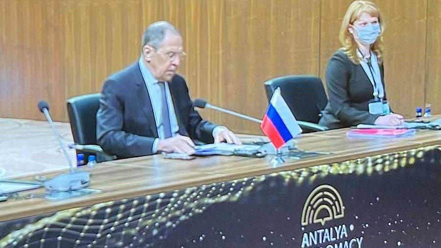 Անթալիայում հանդիպել են Ռուսաստանի և Ուկրաինայի ԱԳ նախարարները