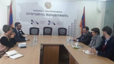 Միգրացիոն ծառայության պետը միջազգային փորձագետի հետ քննարկել է միգրացիայի կառավարման փորձը