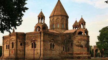 Կարգալույծ են հռչակվել Տ. Մխիթար աբեղա Գրիգորյանը և  Տ. Ատոմ քահանա Ասատրյանը