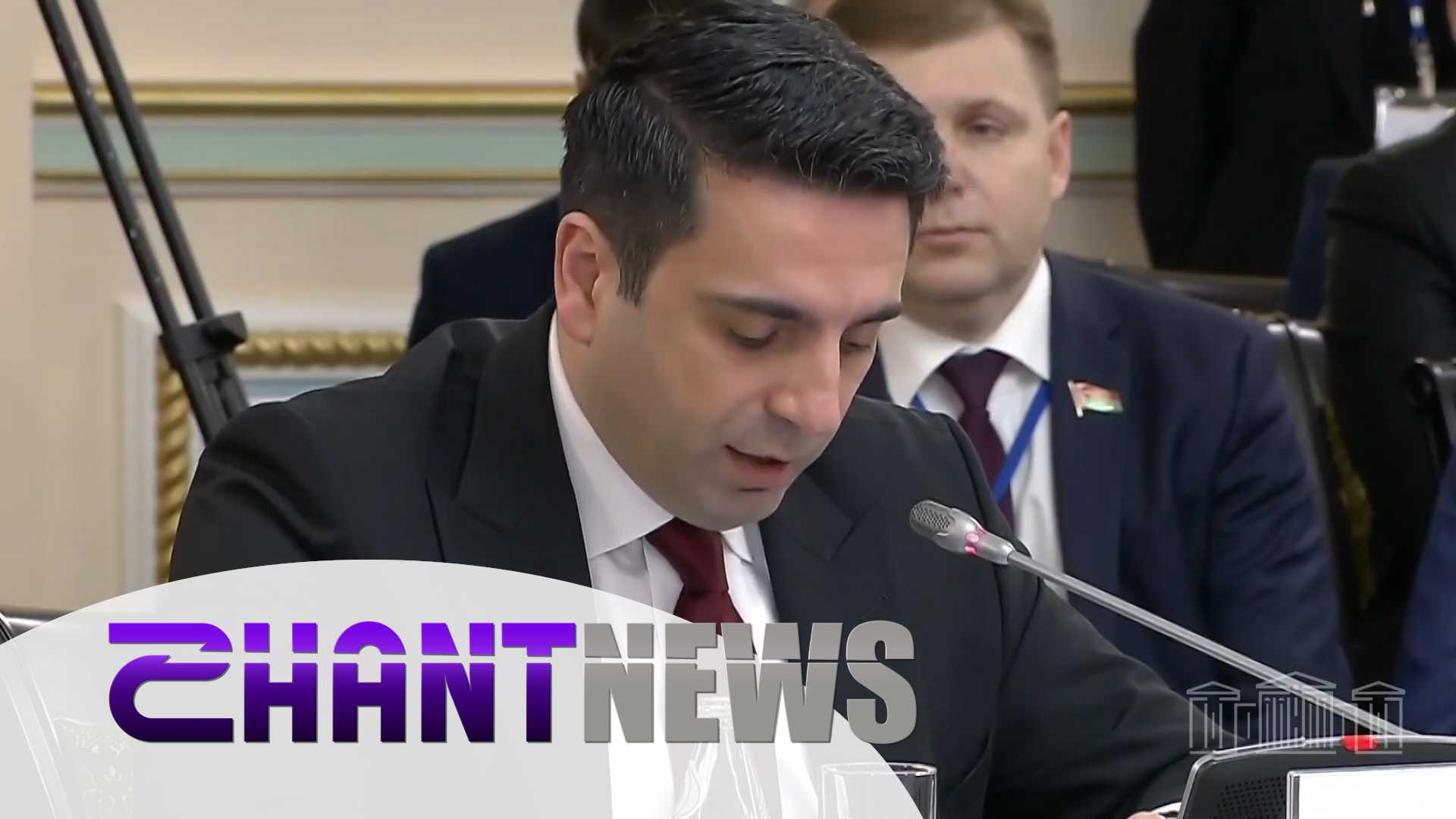 Ալեն Սիմոնյանի պատասխանն Ադրբեջանի Միլի մեջլիսի նախագահին արժանացել է բուռն ծափահարությունների