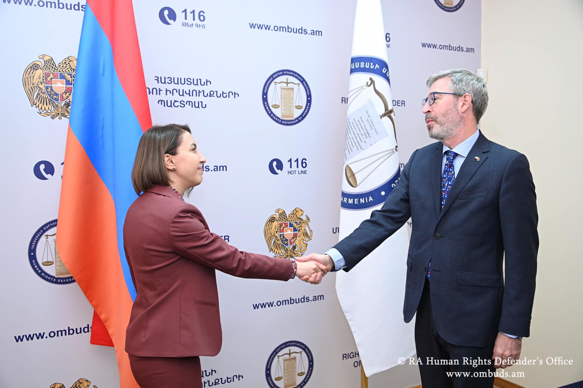 Մարդու իրավունքների պաշտպանը Շվեդիայի դեսպանին է ներկայացրել ՄԻՊ աշխատակազմի գործունեության առաջնահերթությունները