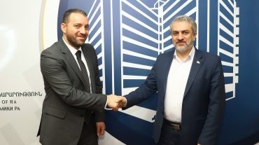 Վահան Քերոբյանը և Իրանի արդյունաբերության, հանքերի և առևտրի նախարարը քննարկել են փոխադարձ արտահանումների ծավալների ավելացման հարցերը