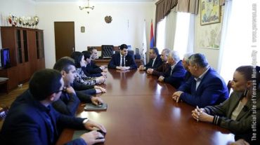 Քաղաքապետ Հրաչյա Սարգսյանը ներկայացրել է Աջափնյակ վարչական շրջանի նոր ղեկավարին