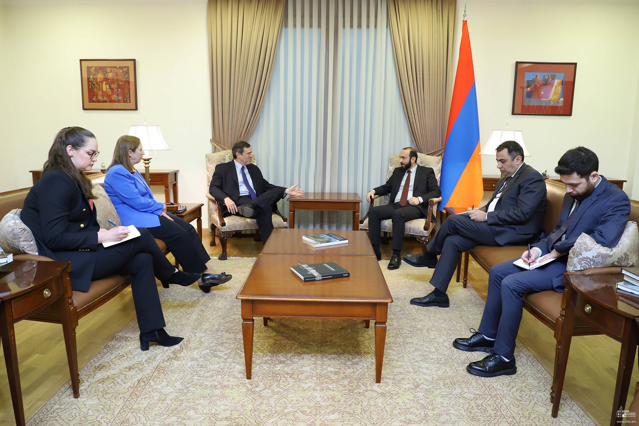 Արարատ Միրզոյանը Էնդրյու Շոֆերին է ներկայացրել Լեռնային Ղարաբաղում ստեղծված իրավիճակը