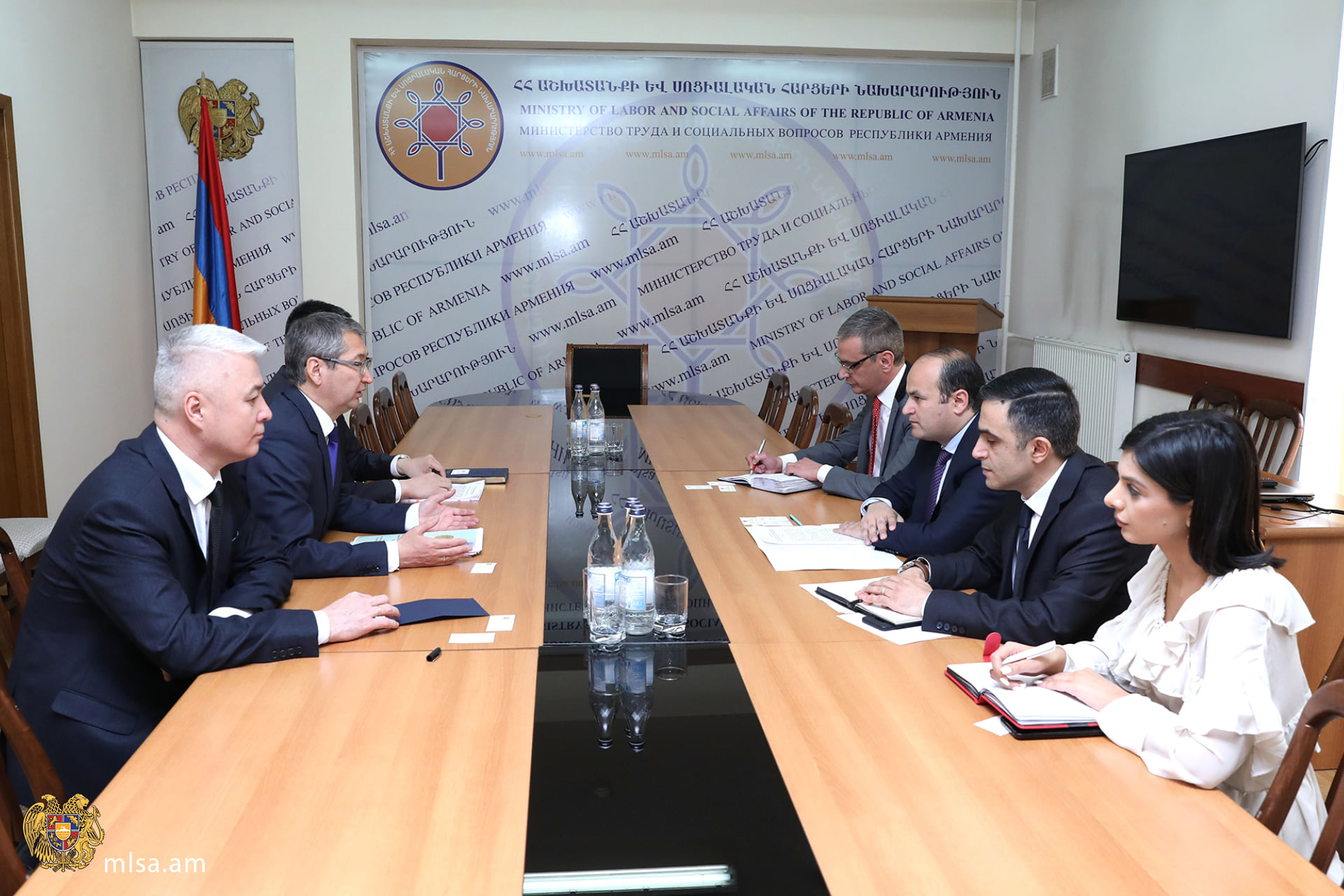 Նախարար Նարեկ Մկրտչյանն ընդունել է ՀՀ-ում Ղազախստանի դեսպան Բոլատ Իմանբաևին