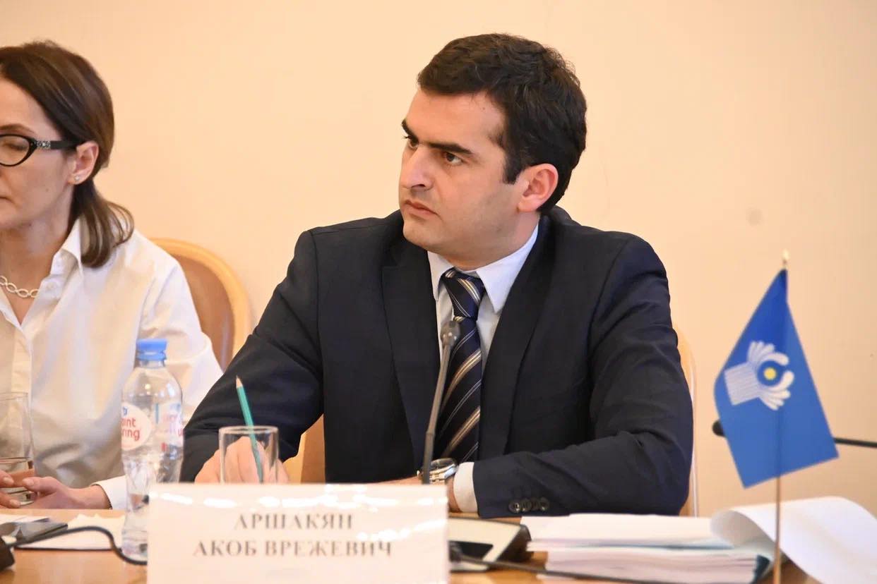 ԱԺ նախագահի տեղեկալ Հակոբ Արշակյանը աշխատանքային այցով Սանկտ Պետերբուրգում է