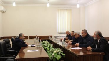 ԱՀ ԱԺ խմբակցությունների ղեկավարները խորհրդարանում հանդիպել են ԱԳ նախարարին