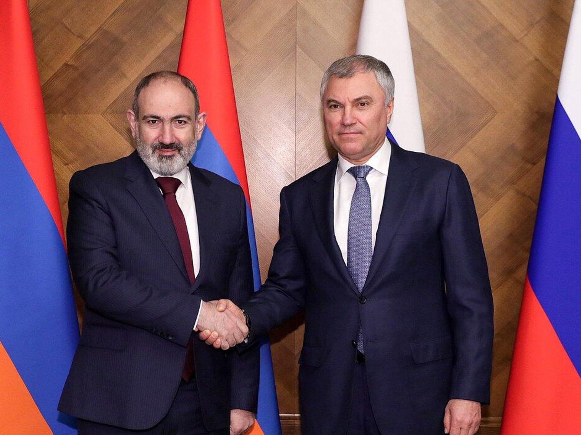 Փաշինյանը հանդիպել է Վոլոդինի հետ