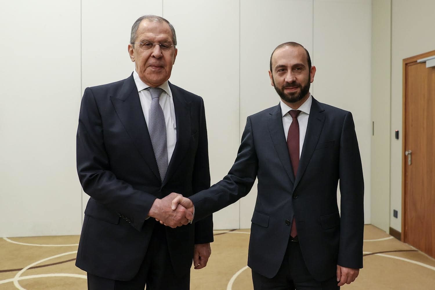 Լավրովն ու Միրզոյանը քննարկել են Երևանի և Բաքվի միջև խաղաղ պայմանագրի հեռանկարները