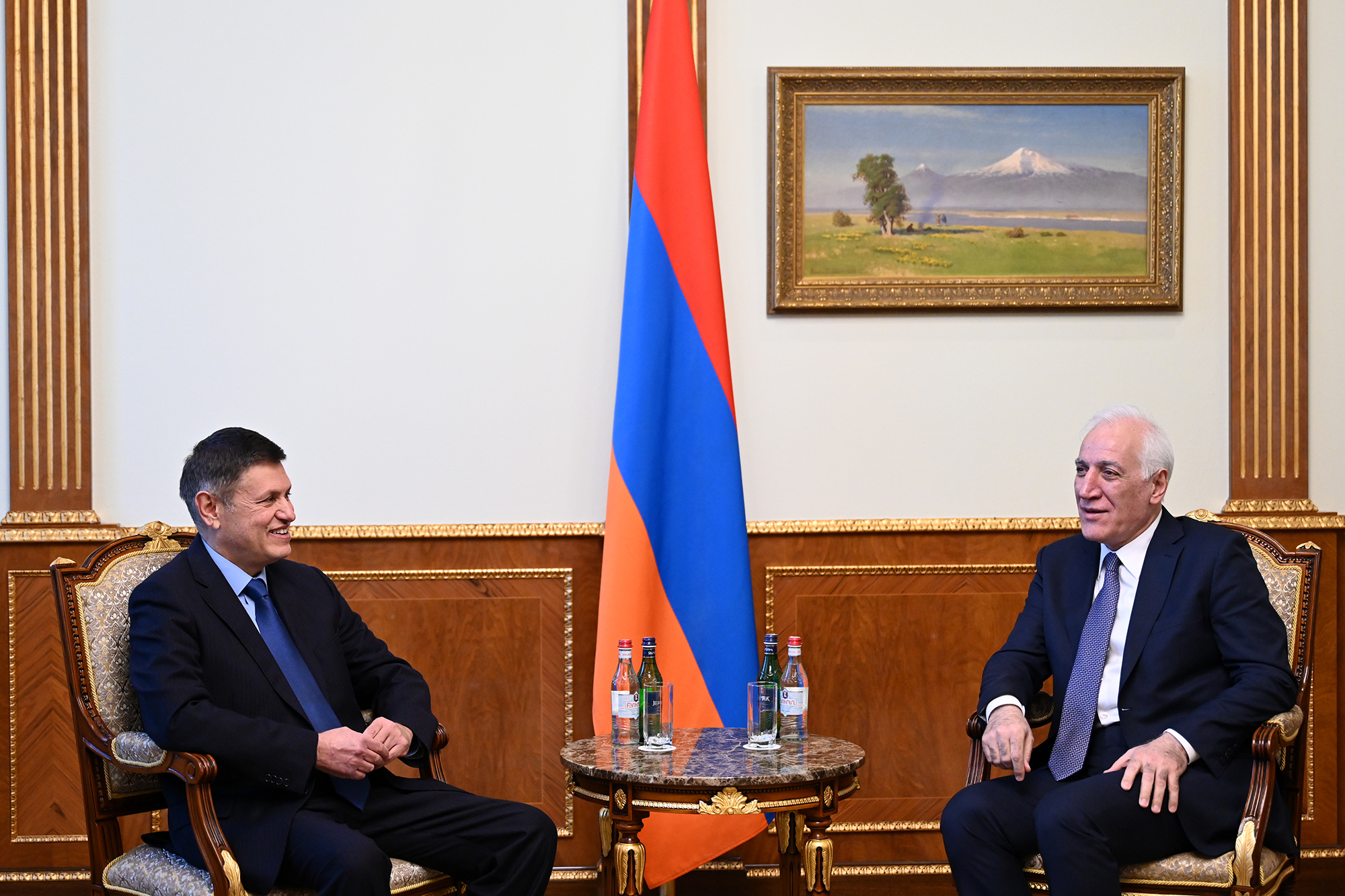 Նախագահ Վահագն Խաչատուրյանն ընդունել է Հայաստանում Հունաստանի դեսպան Էվանգելոս Տուռնակիսին