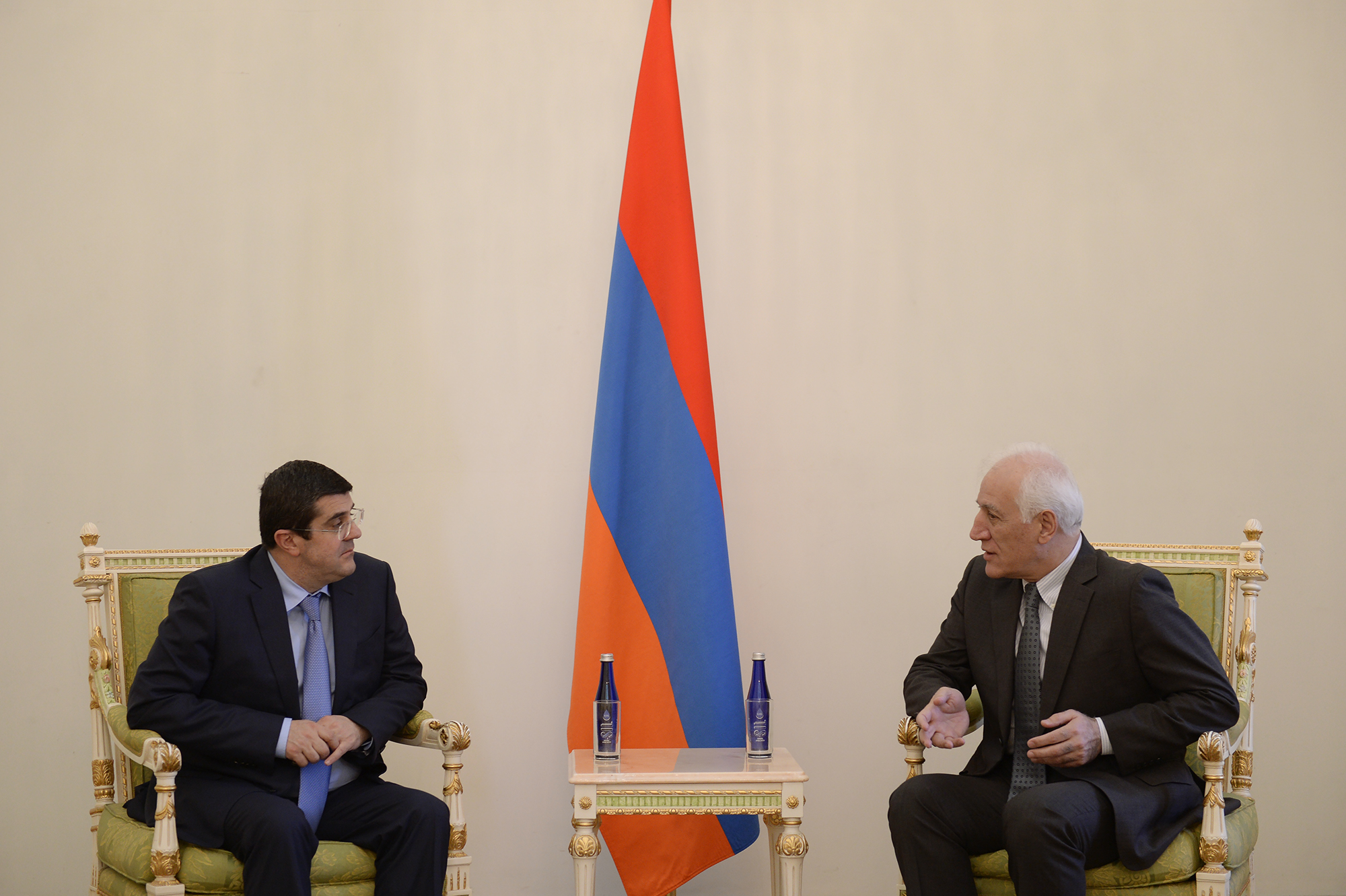 Նախագահ Վահագն Խաչատուրյանը հանդիպում է ունեցել Արցախի նախագահ Արայիկ Հարությունյանի հետ