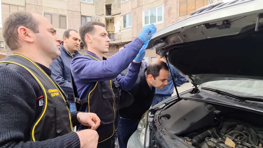 Կրակել էր շների ուղղությամբ, վնասել հարևանի «Լեքսուսը». Նոր Նորքի ոստիկանության բացահայտումը