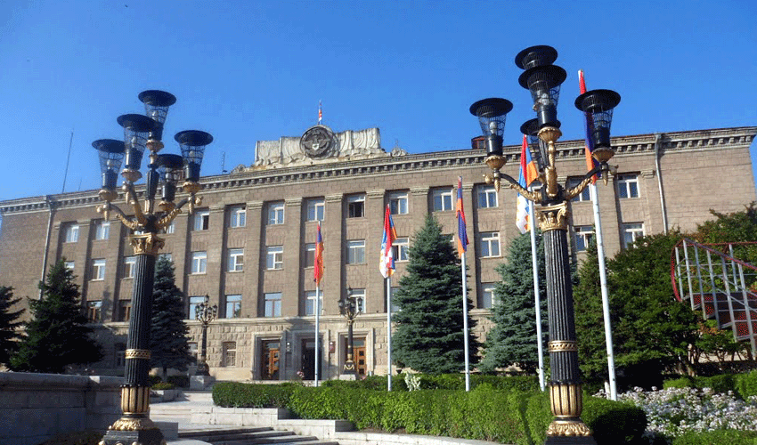 Սահմանվել են Արցախի տարածքում հայտարարված ռազմական դրության իրավական ռեժիմի ընթացքում տեղեկությունների հրապարակման կամ տարածման կանոնները