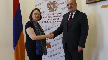 Վահրամ Դումանյանն ընդունել է Հայաստանում Ֆինլանդիայի դեսպանին