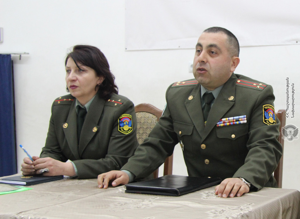Զորամիավորման սպաներն այցելել են հանրակրթական հաստատություններ