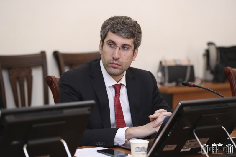 Կառավարության օրենսդրական նախաձեռնությամբ կարգավորվում են լիզինգատու-լիզինգառու հարաբերությունները. Գրիգոր Մինասյան