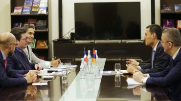 Արթուր Մարտիրոսյանն ընդունել է ՀՀ-ում Դոմինիկյան Հանրապետության նորանշանակ դեսպանին