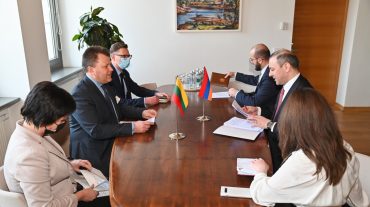 ԱԽ քարտուղար Արմեն Գրիգորյանը հանդիպել է Լիտվայի արտաքին գործերի փոխնախարար Մանթաս Ադոմինասի հետ