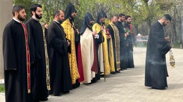 Մայր Աթոռ Սուրբ Էջմիածնի միաբանությունը և ՀՀ ԶՈւ Հոգևոր առաջնորդության գնդերեցներն այցելել են «Եռաբլուր»