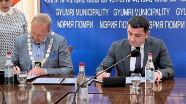 Գյումրին և Կրագերոն քույր քաղաքների պայմանագիր են կնքել