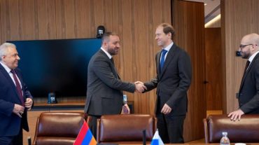 Վահան Քերոբյանը և ՌԴ արդյունաբերության ու առևտրի նախարարը քննարկել են առևտրաշրջանառության ծավալների վերականգնման հարցերը