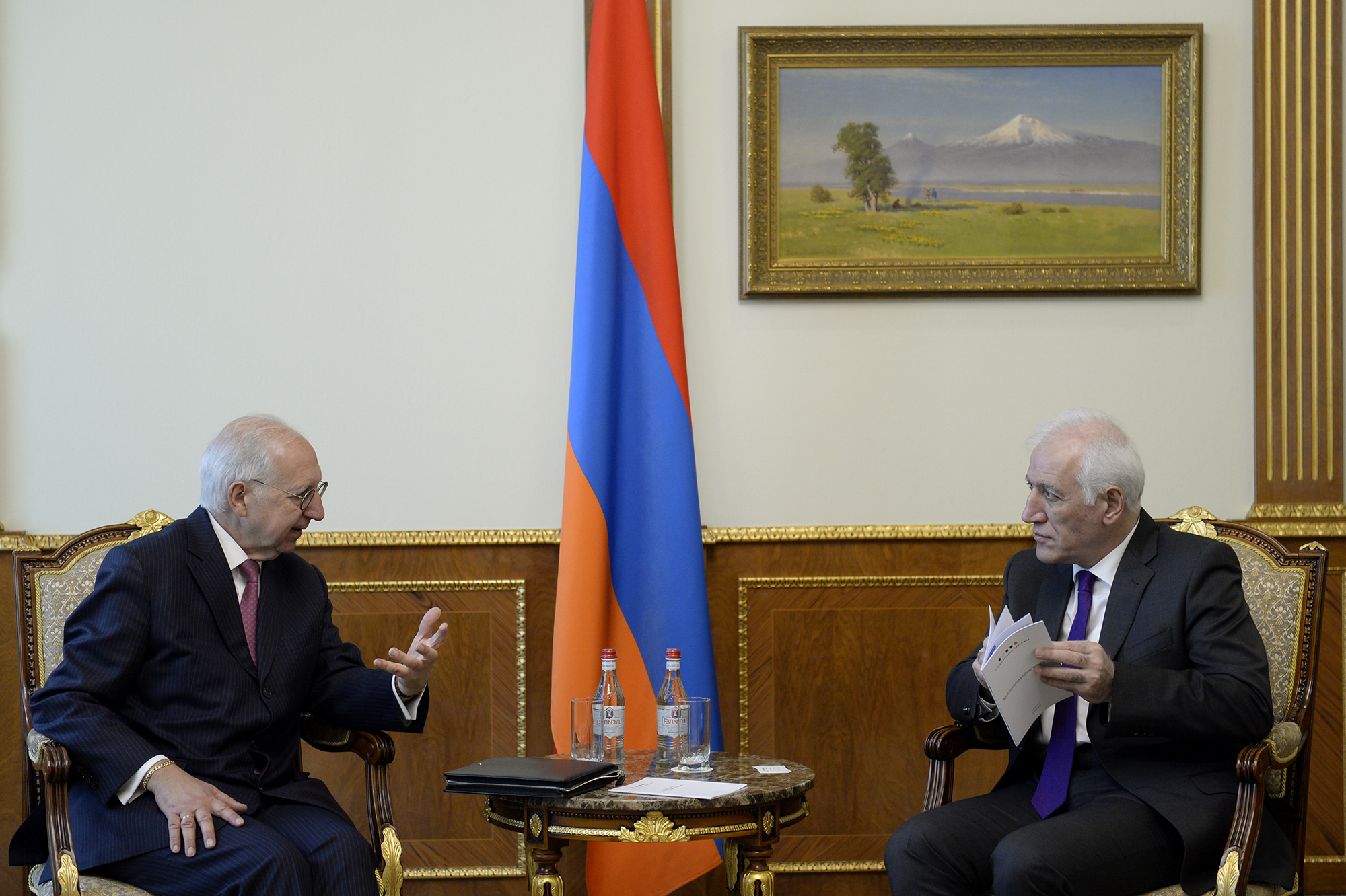 Նախագահ Վահագն Խաչատուրյանը հանդիպում է ունեցել Ֆրանսահայերի խորհրդի նախագահ Դանիել Քյուրքջյանի հետ