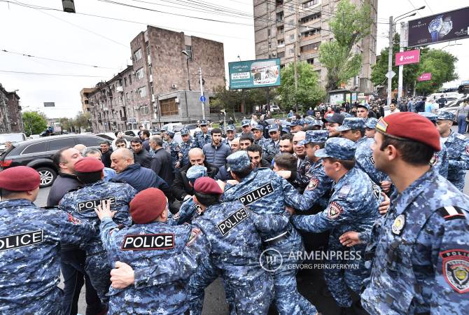 Բողոքի ակցիաների ընթացքում ժամը 14:00-ի դրությամբ բերման է ենթարկվել 48 անձ