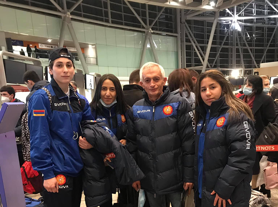 Հայաստանի բռնցքամարտի կանանց հավաքականը մեկնել է Ստամբուլ, որտեղ կայանալու է աշխարհի առաջնությունը