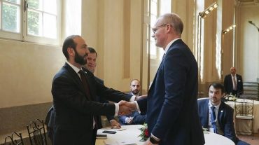 Արարատ Միրզոյանը հանդիպել է Իռլանդիայի ԱԳ նախարարի հետ