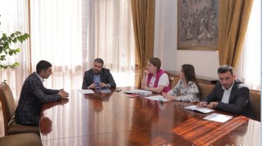 ԱԻ նախարար Արմեն Փամբուխչյանն ընդունել է քաղաքացիների