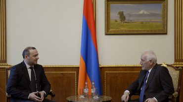 Նախագահ Վահագն Խաչատուրյանը հանդիպում է ունեցել Անվտանգության խորհրդի քարտուղար Արմեն Գրիգորյանի հետ