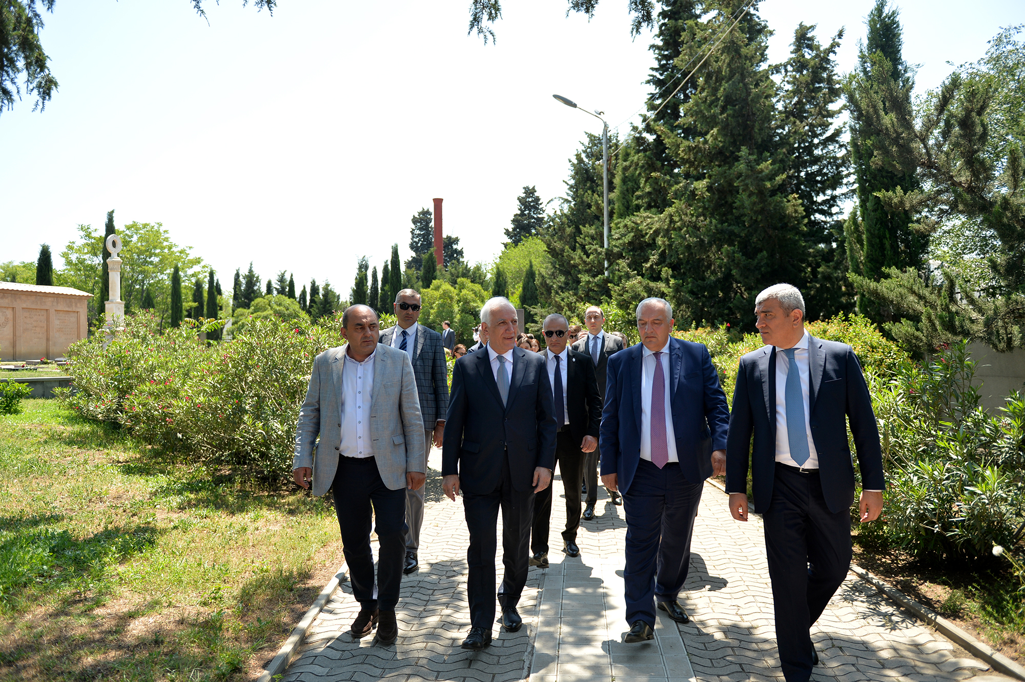 Նախագահ Վահագն Խաչատուրյանը այցելել է Թբիլիսիի Հայ գրողների և հասարակական գործիչների պանթեոն
