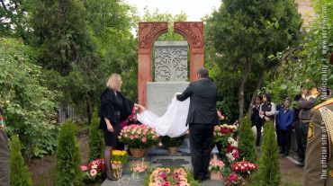 Չեխովի դպրոցի բակում բացվել է հուշակոթող՝ ի հիշատակ հերոս սաների