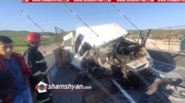 Խոշոր վթար Շիրակի մարզում. 30-ամյա վարորդը Ford Transit-ով բախվել է կամրջի բետոնե արգելապատնեշներին