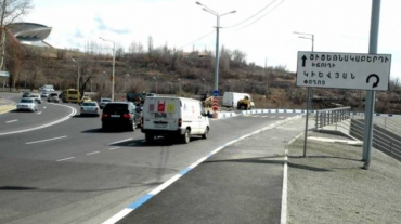 Ծիծեռնակաբերդի խճուղին շարունակում է երկկողմանի փակ մնալ